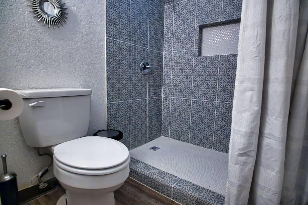 Chic & Cozy 2 Bedroom - 1 Bathroom - Rated Best Eagle Pass Exteriör bild